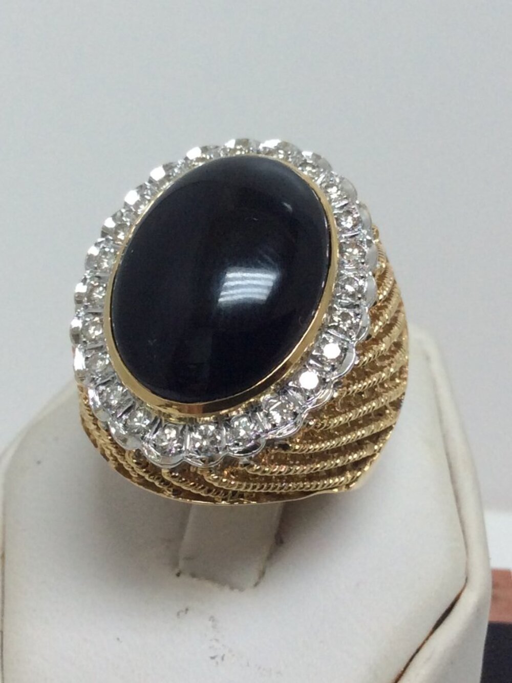 Vintage Onyx Natural Diamond 18k Yellow Real solid  Gold Statement Ring 17.60 gr